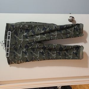 Torrid Green Camo Crop Size 16